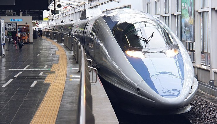Rangkaian Shinkansen 500 yang beroperasi di Jalur Sanyo Shinkansen | Foto: Japan Guide