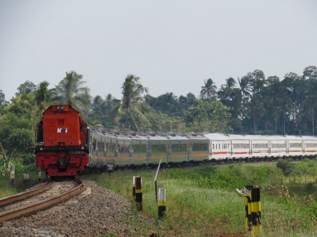 KLB TNI AD setelah penambahan lokomotif CC 202 86 12 di Rejosari | Foto: Adetya Dwi L