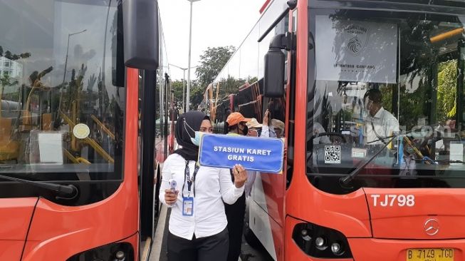 Bus TransJakarta gratis