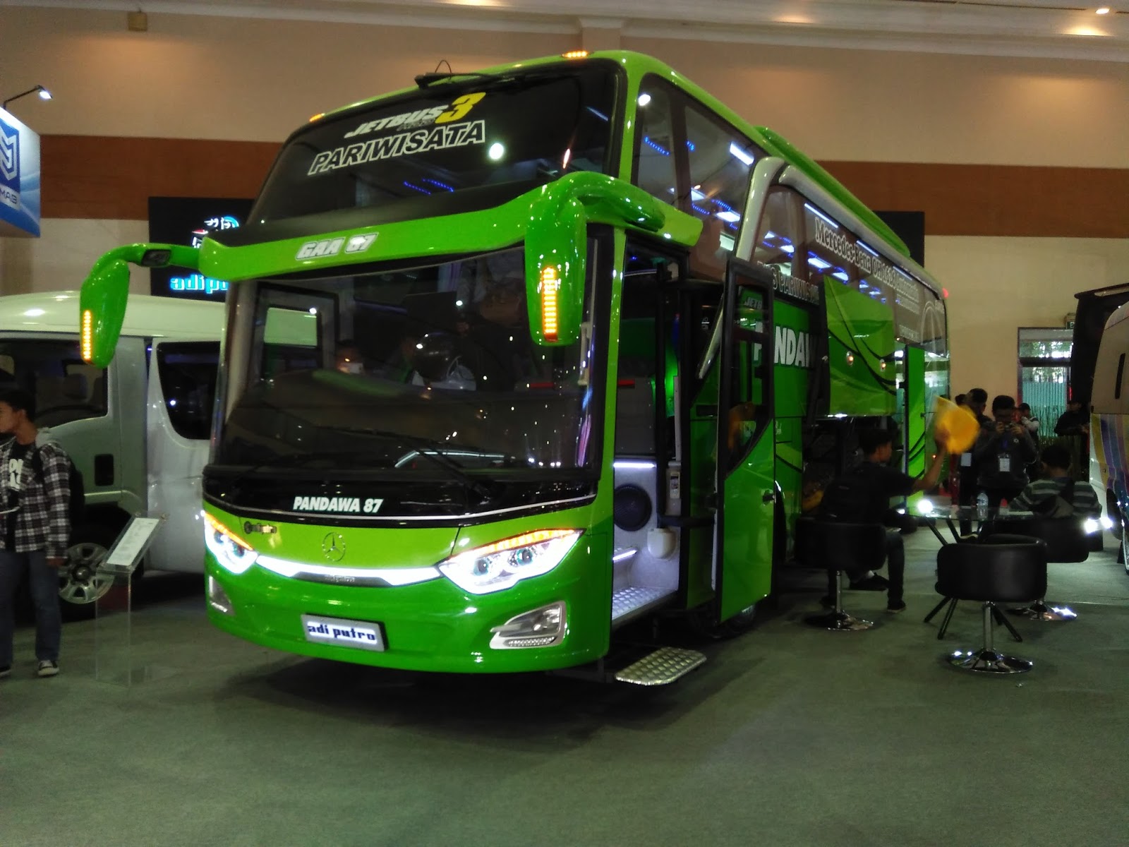 Bus Pandawa 87