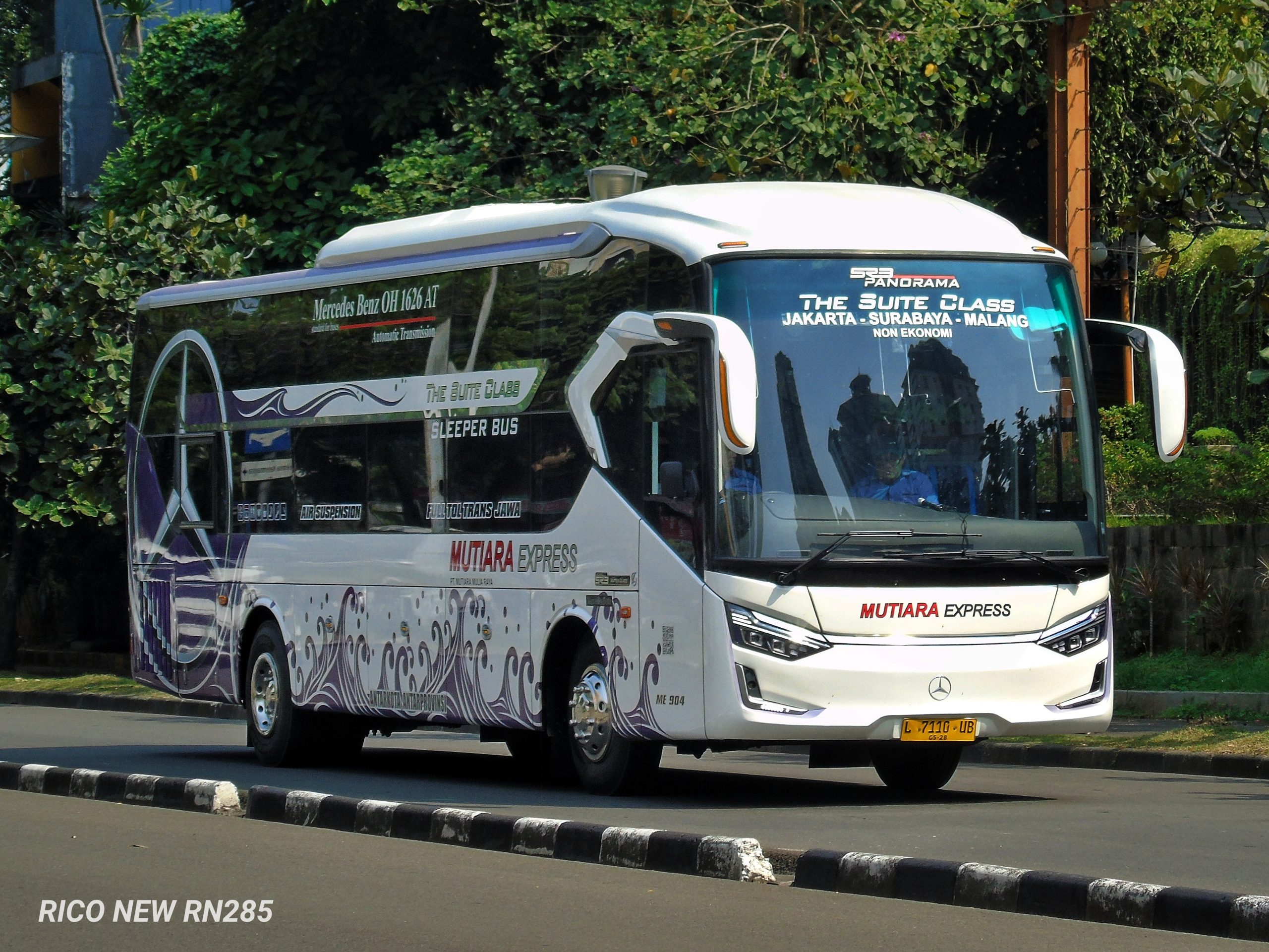 Bus Mutiara Express
