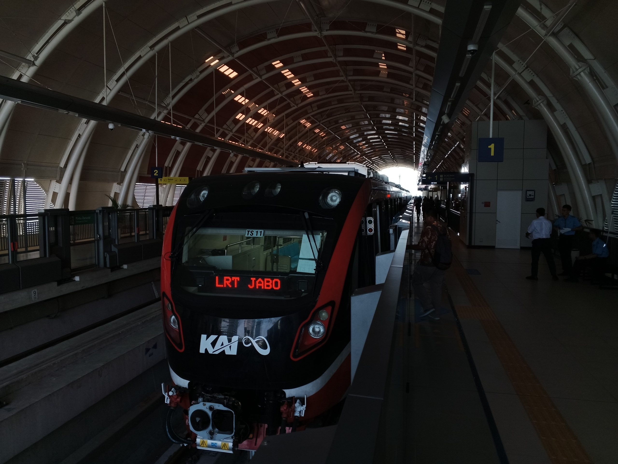 KRL LRT Jabodebek TS 11 | Foto: Adrian Falah Diratama