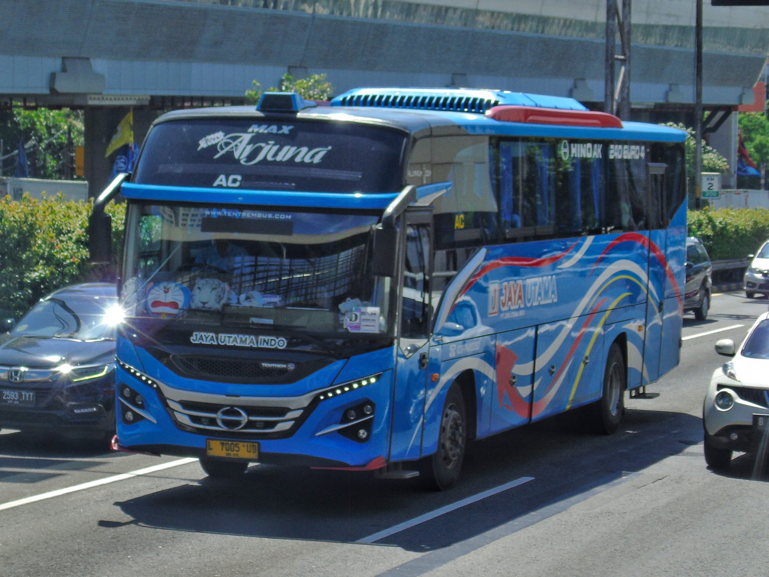 Bus Jawa Timuran 