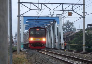 Tidak Ada Anggaran, Kemenhub Batalkan Elektrifikasi Cikarang-Karawang