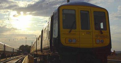 Rangkaian Class 769 Flex diesel-elektrik trimode yang diterima oleh Great Western Railway