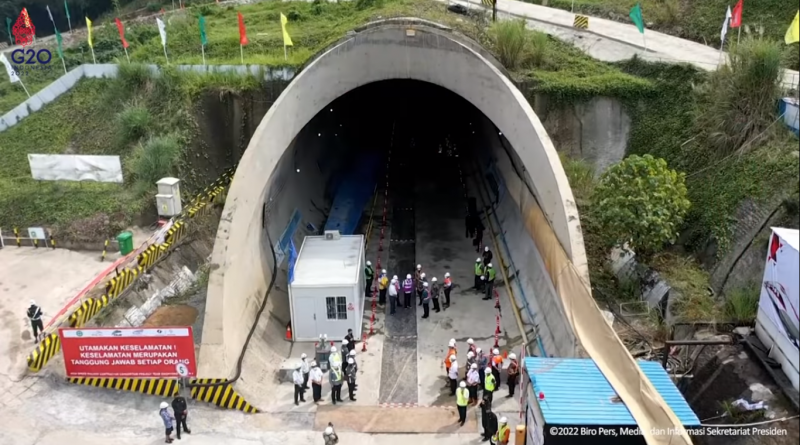 Jokowi Terowongan Kereta Cepat