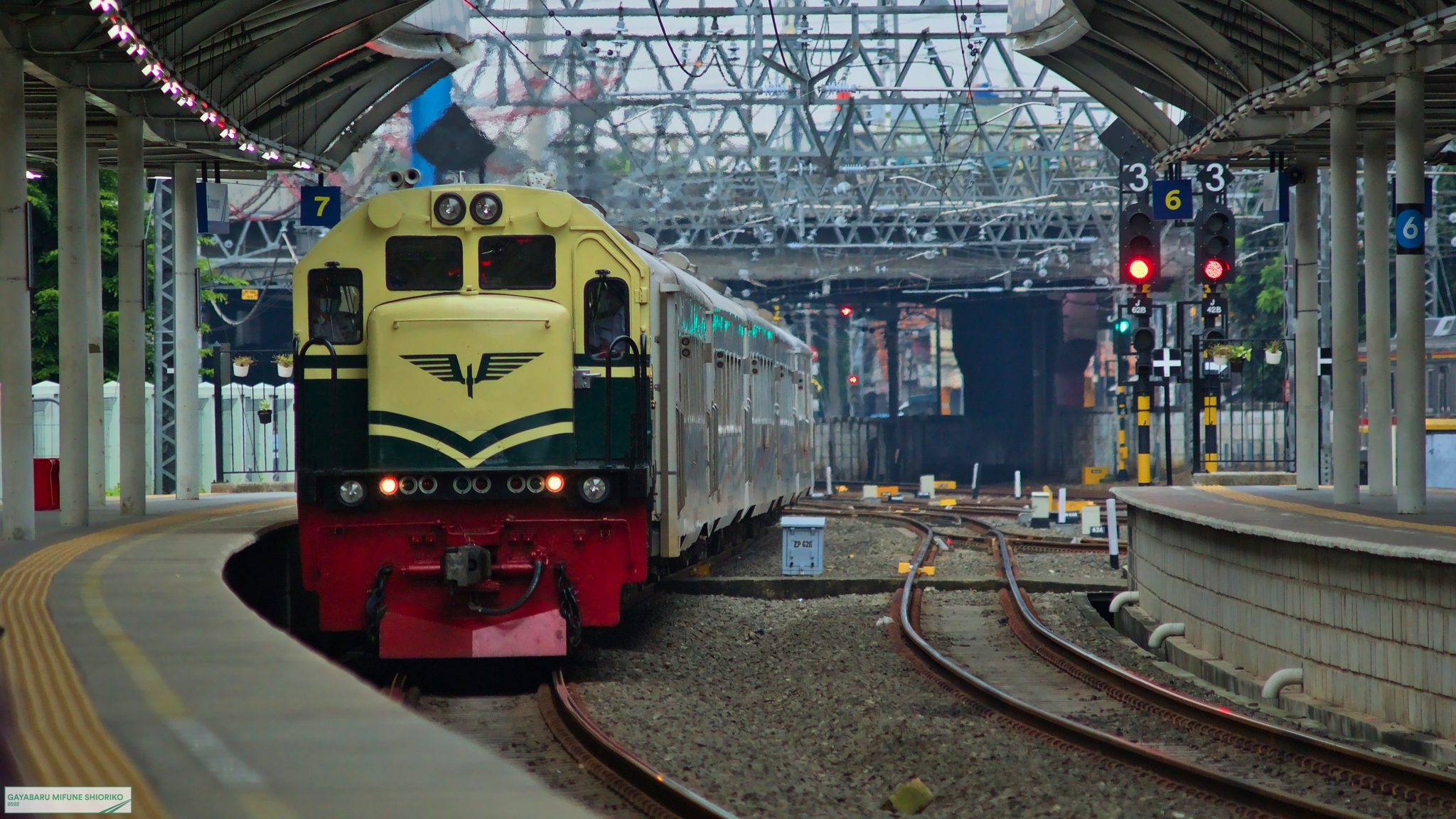 [GALERI] Setahun Bersama Lokomotif CC201 "Vintage Livery" - Laman 5 dari 5