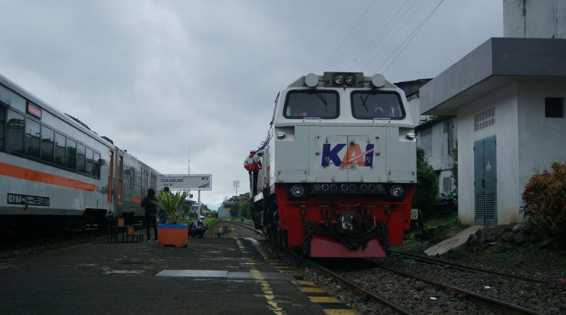 Jumlah Penumpang Terus Bertumbuh, KAI Commuter Dorong Elektrifikasi ke Cikampek dan Sukabumi