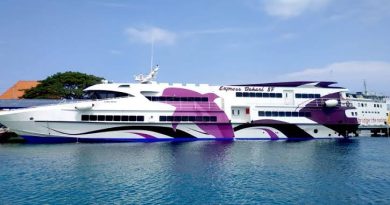 Kapal cepat Express Bahari