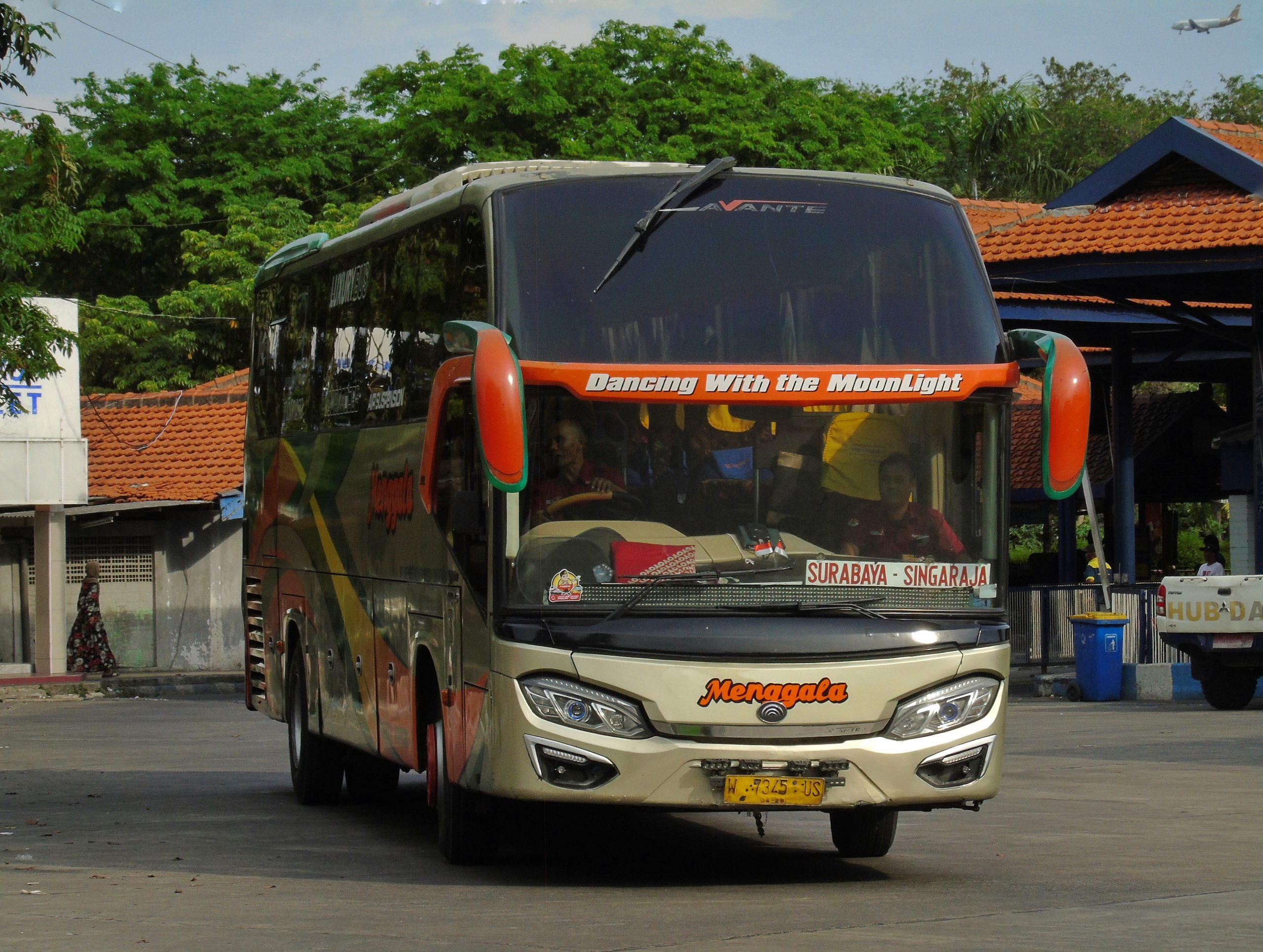 Bus Menggala