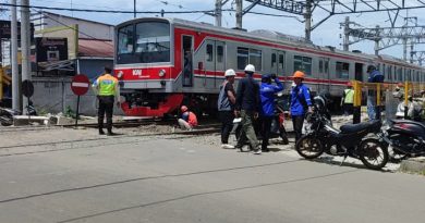 Rangkaian Commuter Line Anjlok di Rangkasbitung, Perjalanan Terganggu