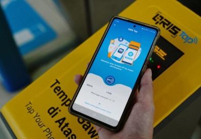 Kini Pembaca Bisa Naik Commuter Line Hingga MRT Jakarta Pakai QRIS Tap