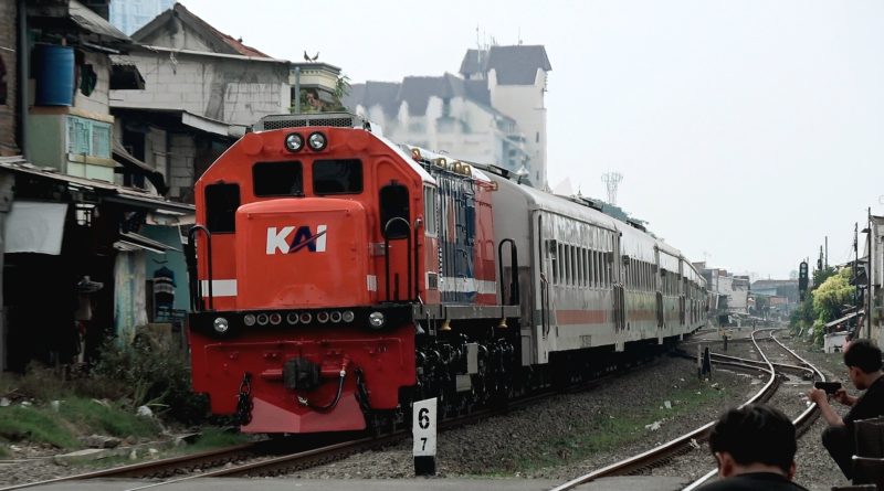 CC201 89 12 SDT Debut Pertama Setelah Perawatan dengan KA 405/406 Commuter Line Dhoho. | Foto: RED/Alifiardi Maulana