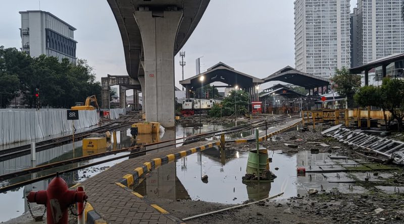 Siklon Senyar, Layanan KA di Sumut, Aceh, dan Thailand Lumpuh