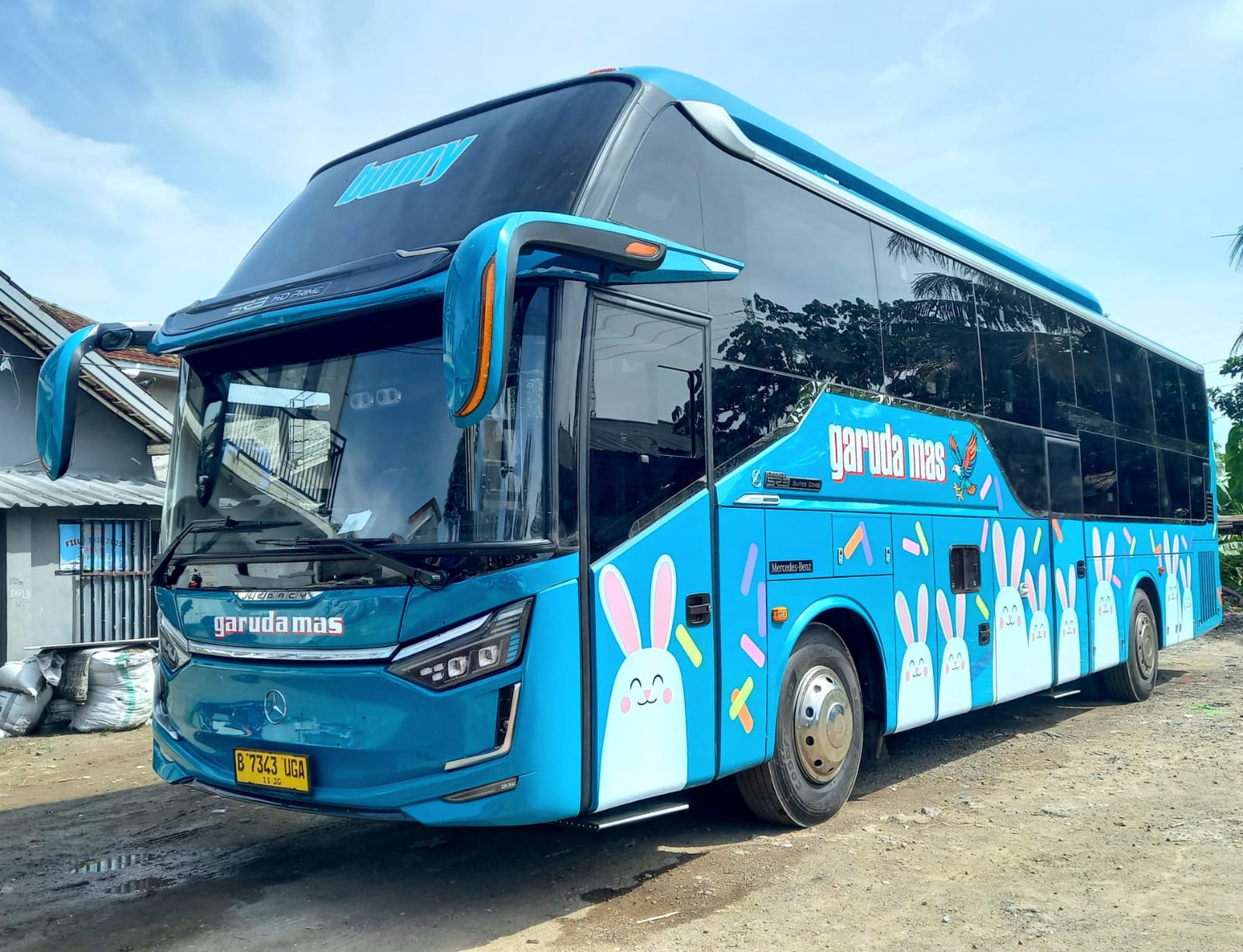 Bus garuda mas