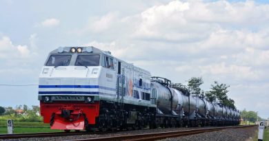 CC203 02 03 dengan Livery WnB "Logo Wumbo" Terbaru