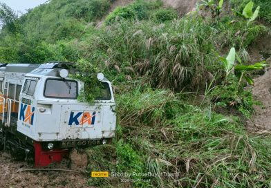 KA Ciremai Terkena Longsor di Sasaksaat