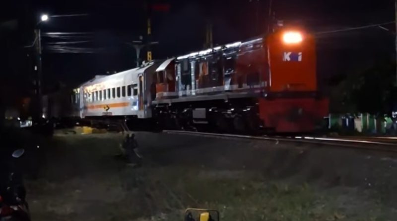 Sarana Kereta Ekonomi Modifikasi Tiba di Lampung