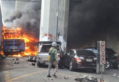 8 Orang Tewas Dalam Tabrakan KA Petikemas dan Bus Kota di Bangkok