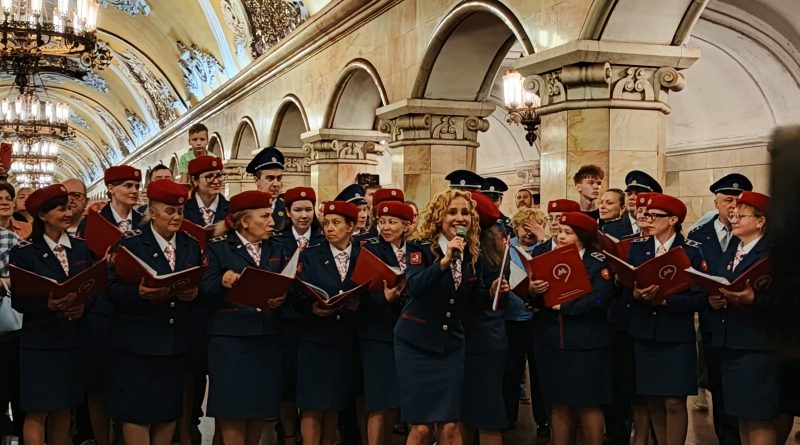 HUT 91 Moskow Metro (2): Paduan Suara Pegawai